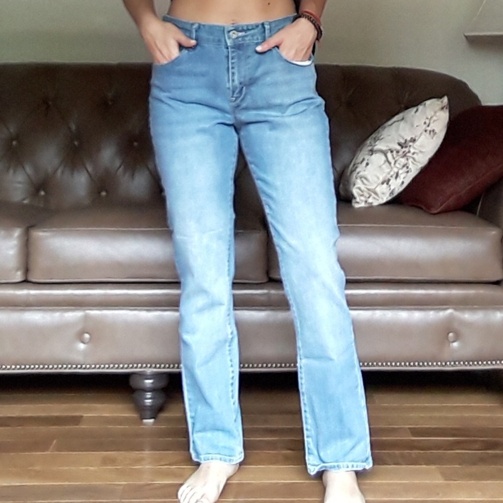 LAST CHANCE Levi Jeans